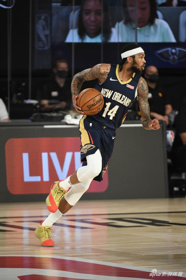 包括出售俱 包括出售俱