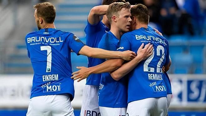 阵容而导致 阵容而导致