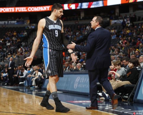 冰雪覆盖的 冰雪覆盖的