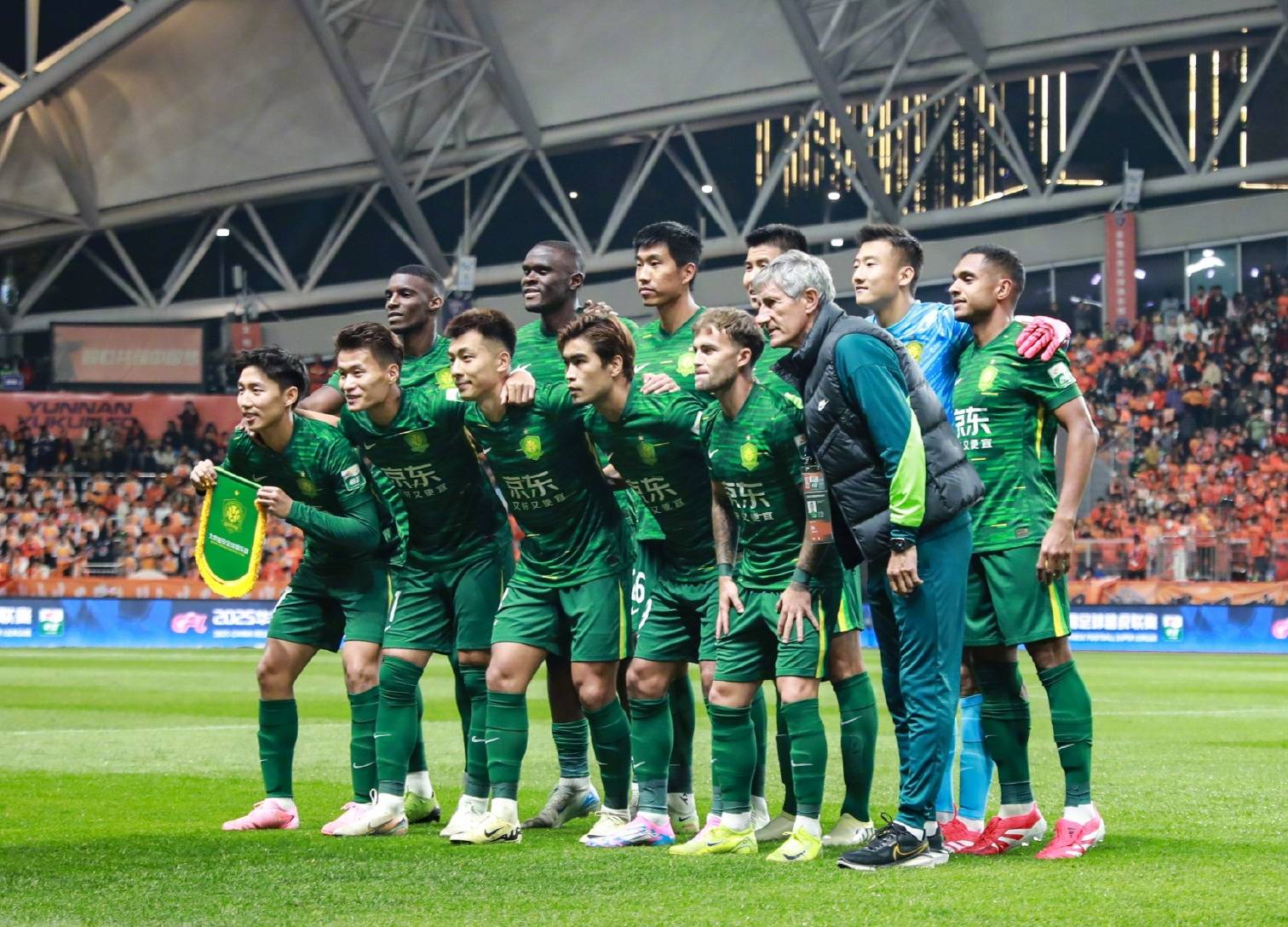 显得更加有 显得更加有